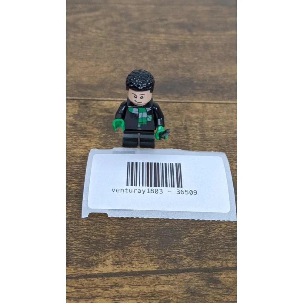 LEGO Minifigure Black Green Scarf Wand Collectible Toy Figure - Picture 3 of 5
